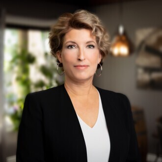 Karen Kelly